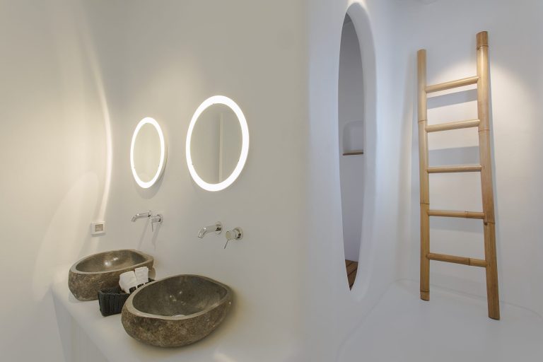 bio-rentals-mykonos-bathroom-768x512