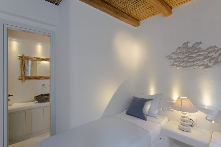 bio-rentals-mykonos-bedroom-twin-768x512