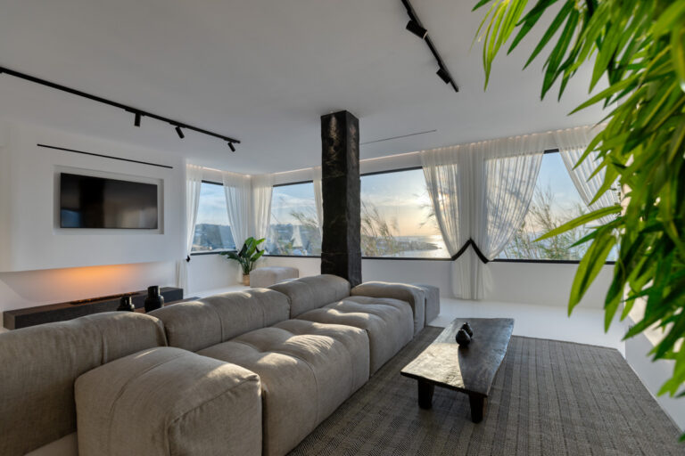 Villa-Myconian-Town-3-768x512