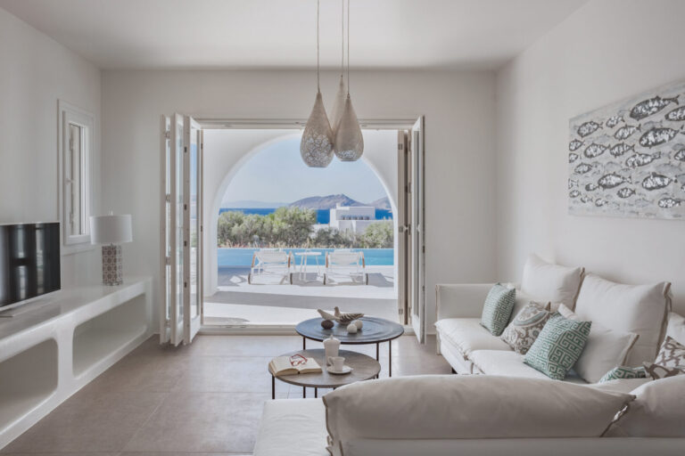 bio-rentals-paros-living-room-768x512