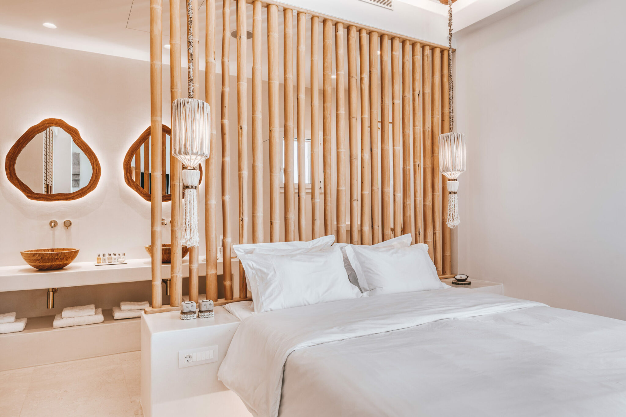 bio-rentals-naxos-greece-bedroom-eco-friendly-design-2048x1366